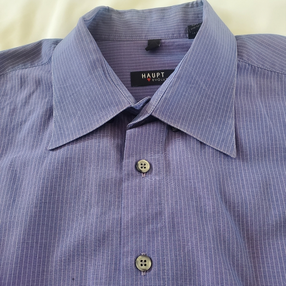 Haupt Evolution Mens button down shirt. Size: XL/44  171/2. Pristine condition